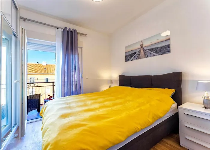 Luxury Old * 扎达尔